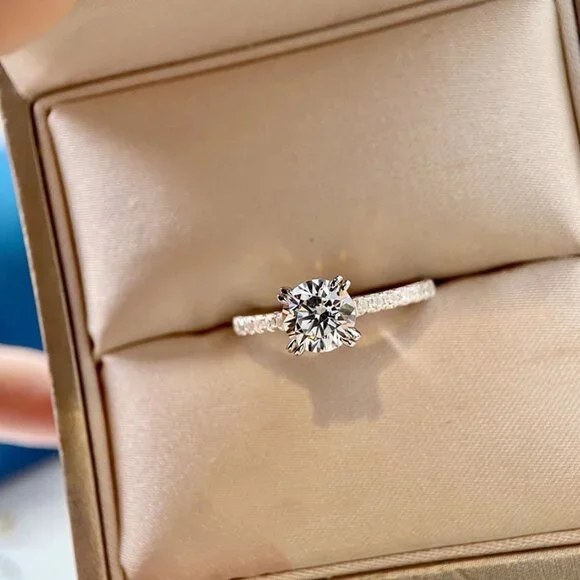 ▶Classic Romantic Shiny Round Zircon Silver Plated Dainty Ring for Women, L175